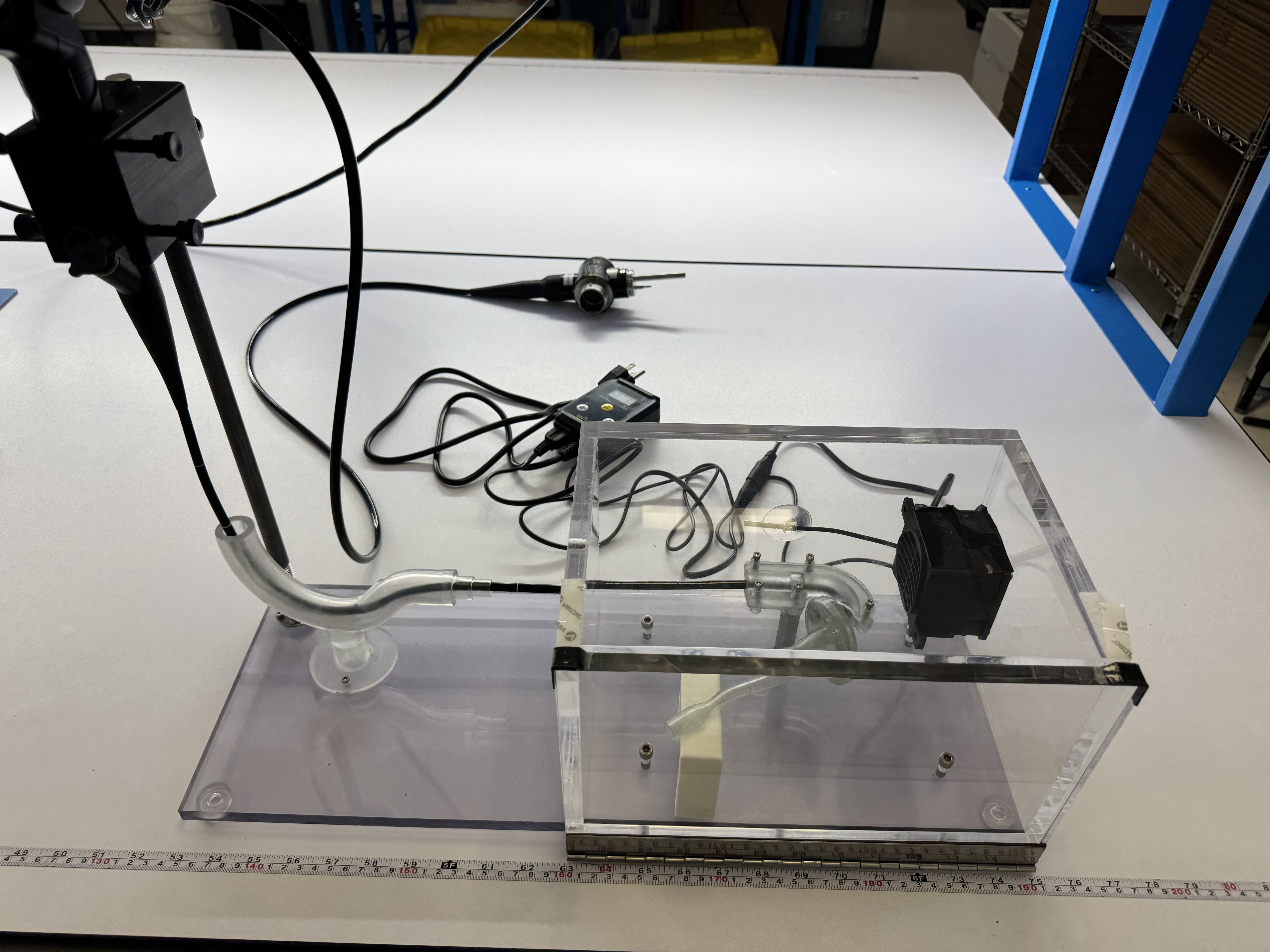 Temperature-controlled simulation-use test fixture with acrylic enclosure
